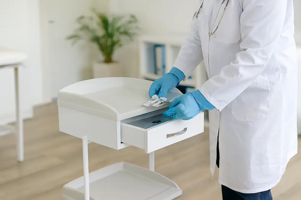 قیمت ترالی زیبایی تک کشو در بازار ایران