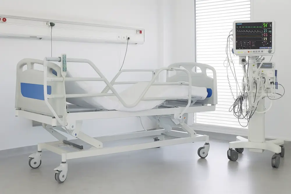 امکانات تخت سه شکن برقی با تنظیم ارتفاع