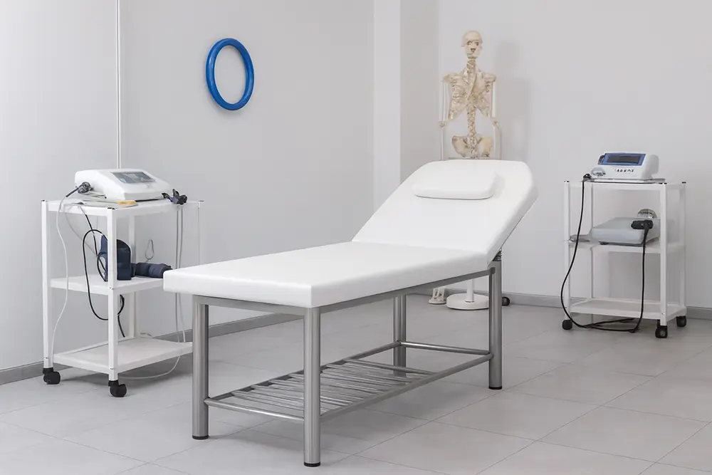  کاربرد تخت ماساژ و معاینه شکن دار در ماساژ درمانی و فیزیوتراپی